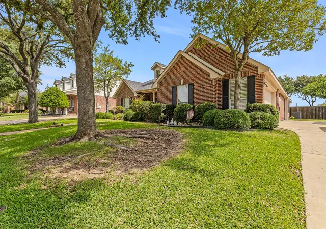 Photo 3 of Single family home for sale at 1181 Skylar Dr, Rockwall, TX 75032 | MLS# 21376818 | Listing updated on 2026-09-04