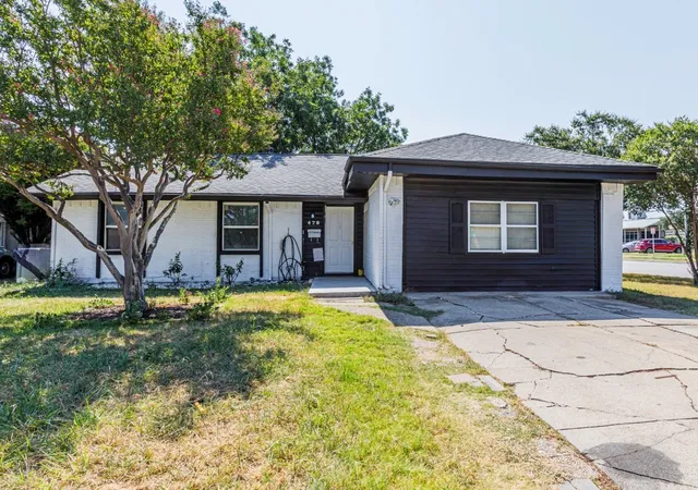 Photo 1 of Single family home for sale at 478 Birchwood Dr, Garland, TX 75043 | MLS# 21373042 | Listing updated on 2026-09-03