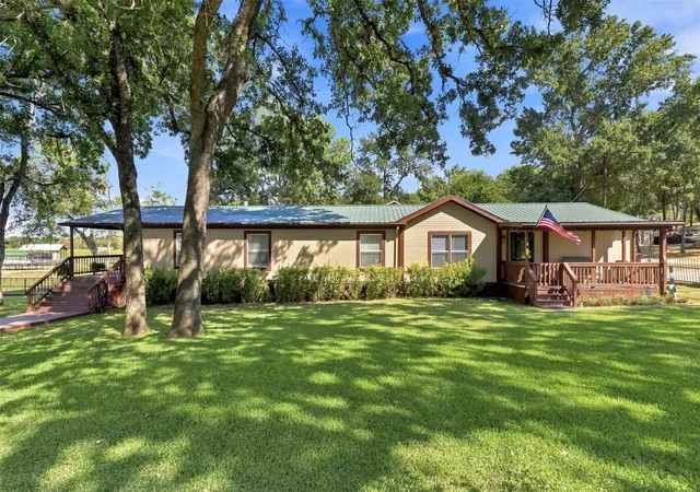 Photo 2 of Manufactured home for sale at 18404 Pine Dr, Eustace, TX 75124 | MLS# 21371791 | Listing updated on 2026-09-21
