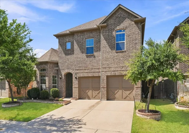 Photo 3 of Single family home for sale at 6749 Cambridge Dr, North Richland Hills, TX 76180 | MLS# 21363978 | Listing updated on 2026-09-30