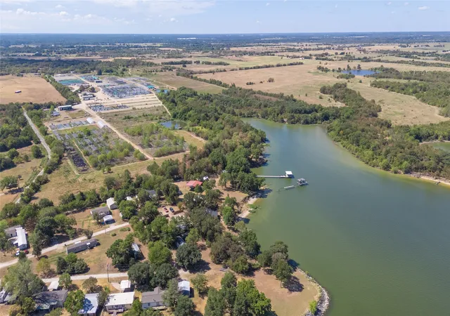 Photo 2 of Single family home for sale at 180 Vz County Rd 3734, Wills Point, TX 75169 | MLS# 21376936 | Listing updated on 2026-09-04
