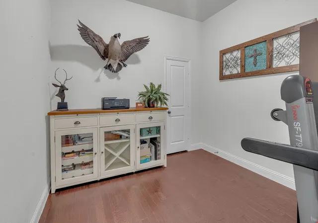 Photo 3 of Sale Pending at 203 Cambridge St, Waxahachie, TX 75165 | MLS# 21376782 | Listing updated on 2026-09-30