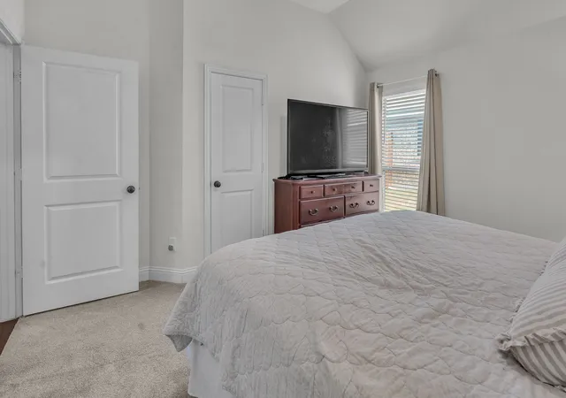 Photo 4 of Sale Pending at 203 Cambridge St, Waxahachie, TX 75165 | MLS# 21376782 | Listing updated on 2026-09-30