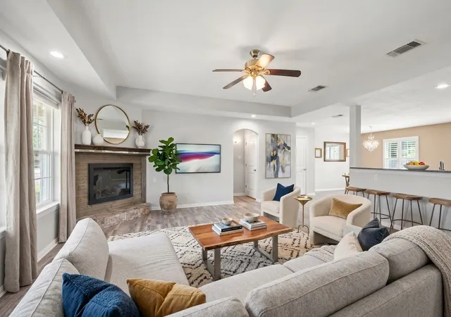 Photo 3 of Single family home for sale at 4000 Goliad Dr, Granbury, TX 76048 | MLS# 21376622 | Listing updated on 2026-10-06