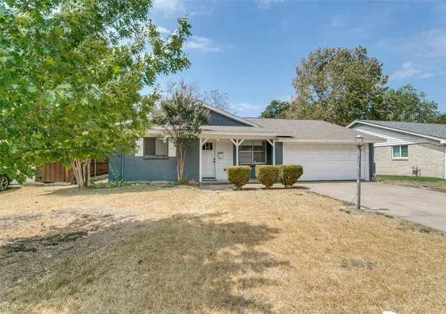 Photo 1 of Single family home for sale at 1056 Easy St, Grapevine, TX 76051 | MLS# 21373953 | Listing updated on 2026-09-24