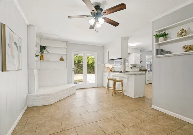 Photo 3 of Single family home for sale at 1056 Easy St, Grapevine, TX 76051 | MLS# 21373953 | Listing updated on 2026-09-24