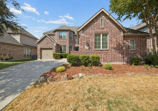 Photo 3 of Single family home for sale at 726 Sleepy Crk Dr, Frisco, TX 75036 | MLS# 21376895 | Listing updated on 2026-10-03