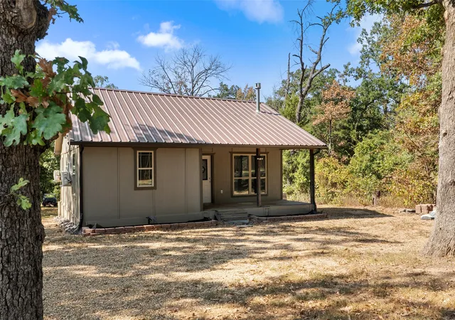 Sale Pending at 211 David Crockett Trl, Honey Grove, TX 75446 | MLS# 21366323 | Listing updated on 2026-10-04
