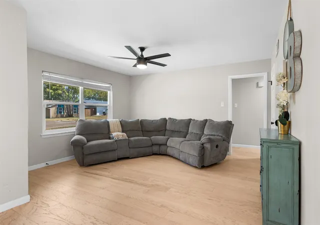 Photo 3 of Single family home for sale at 634 Midvale Dr, Dallas, TX 75232 | MLS# 21377030 | Listing updated on 2026-09-04