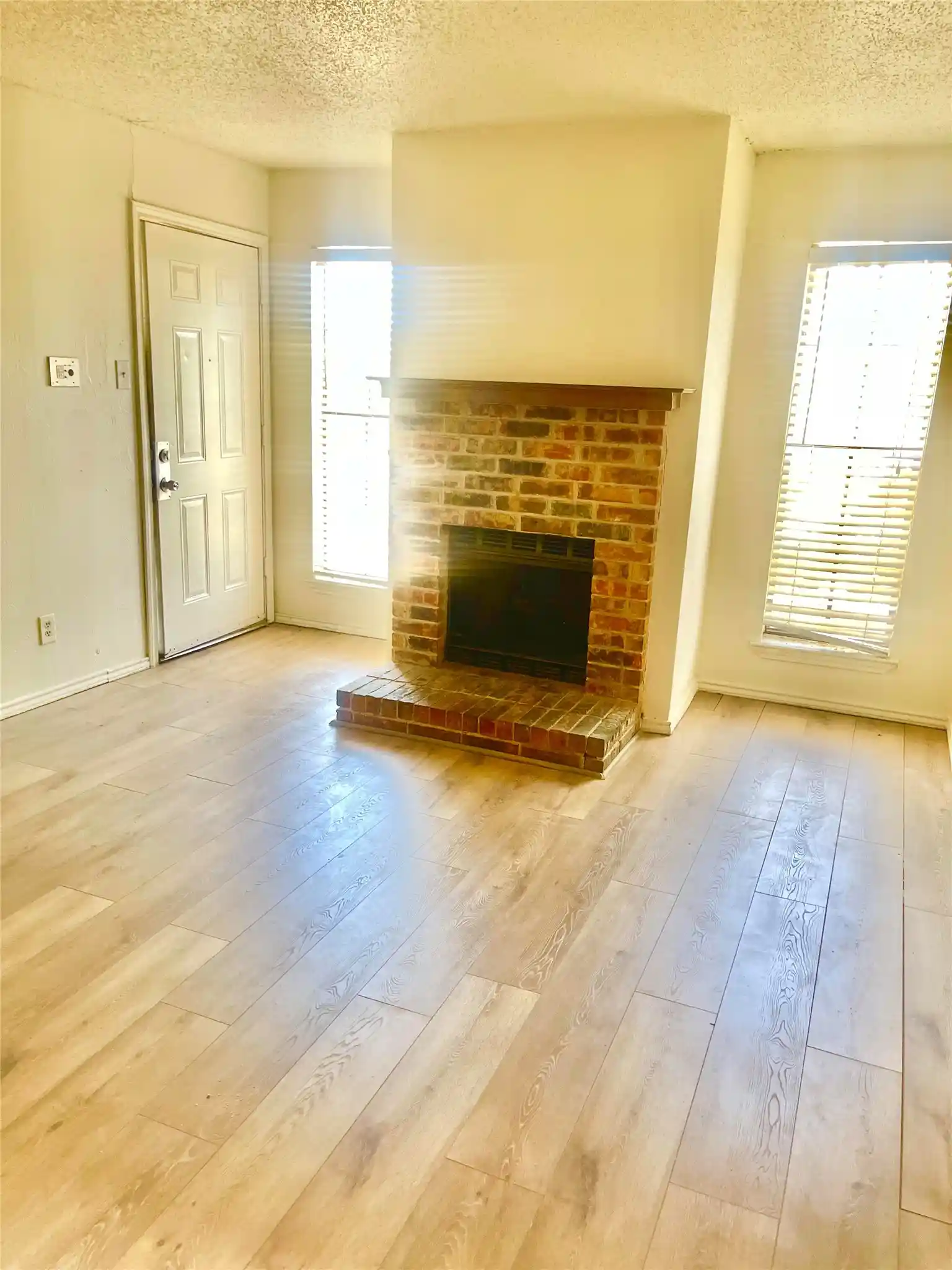 Photo 1 of Sale Pending at 9520 Royal Ln #306, Dallas, TX 75243 | MLS# 21371729 | Listing updated on 2026-10-23