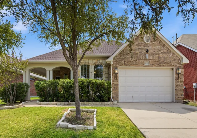Photo 1 of Single family home for sale at 10232 Ash Crk Ln, Fort Worth, TX 76177 | MLS# 21367920 | Listing updated on 2026-10-04
