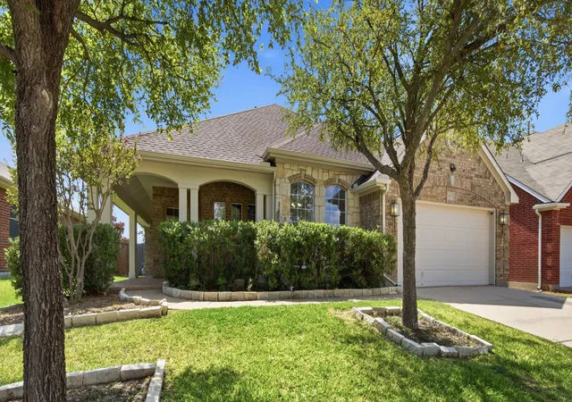 Photo 2 of Single family home for sale at 10232 Ash Crk Ln, Fort Worth, TX 76177 | MLS# 21367920 | Listing updated on 2026-10-04