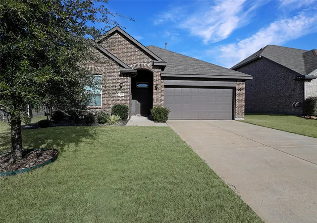 Photo 2 of Single family home for sale at 512 Mccoy Dr, Van Alstyne, TX 75495 | MLS# 21377013 | Listing updated on 2026-09-04