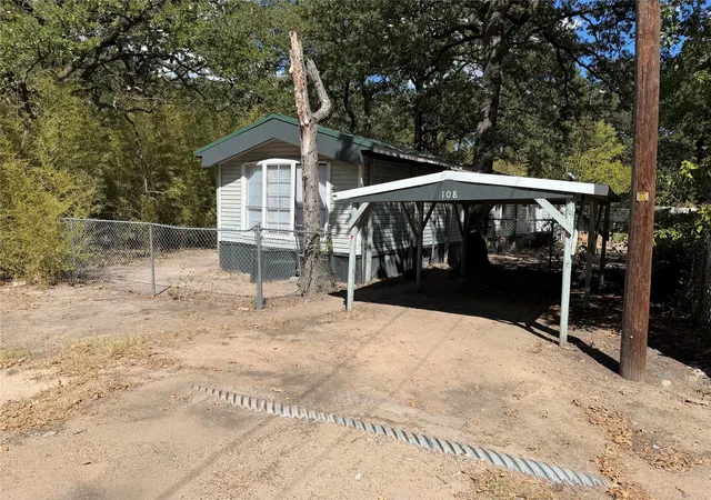 Photo 3 of Manufactured home for sale at 108 Dove Ln, Mabank, TX 75156 | MLS# 21377032 | Listing updated on 2026-10-09