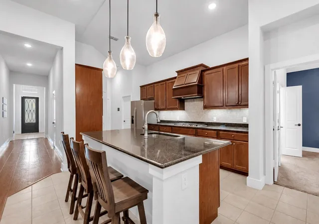 Photo 4 of Single family home for sale at 5221 Beautyberry Dr, Crowley, TX 76036 | MLS# 21376682 | Listing updated on 2026-09-20