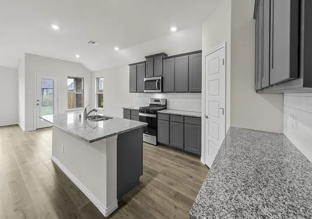 Photo 4 of Single family home for sale at 408 Epiphany Ln, Lavon, TX 75166 | MLS# 21377080 | Listing updated on 2026-10-07