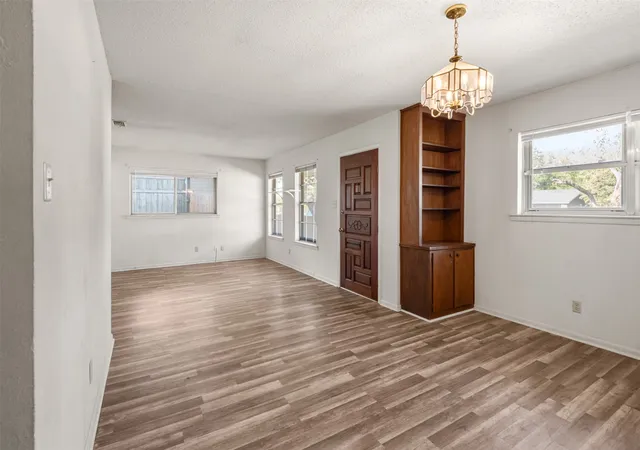 Photo 3 of Single family home for sale at 2409 Mccormick St, Denton, TX 76205 | MLS# 21376198 | Listing updated on 2026-09-23