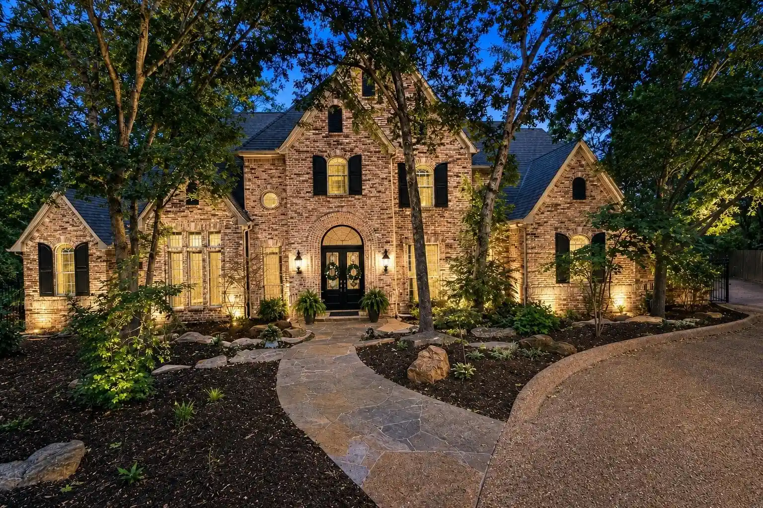 Photo 1 of Mansion for sale at 801 Huntington Ct, Southlake, TX 76092 | MLS# 21377099 | Listing updated on 2026-10-14