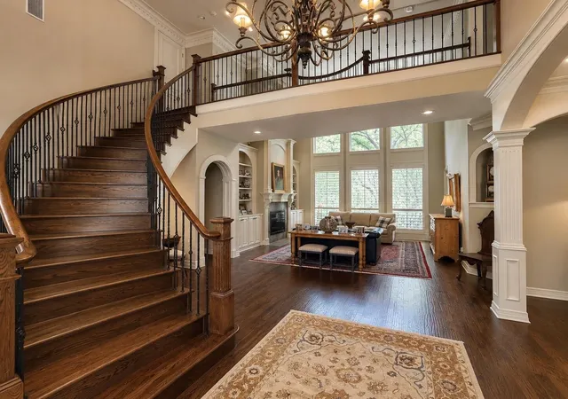 Photo 2 of Mansion for sale at 801 Huntington Ct, Southlake, TX 76092 | MLS# 21377099 | Listing updated on 2026-10-01