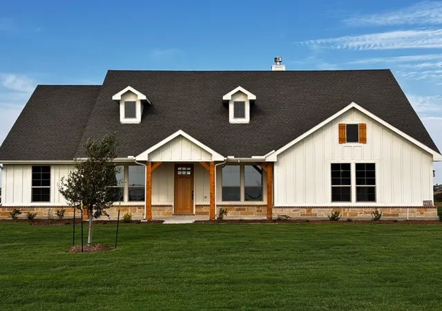 Photo 1 of Single family home for sale at 164 Hillview Trl, Decatur, TX 76234 | MLS# 21375502 | Listing updated on 2026-09-30