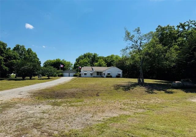 Photo 3 of Single family home for sale at 4934 Fm 68, Gober, TX 75443 | MLS# 21377071 | Listing updated on 2026-09-04