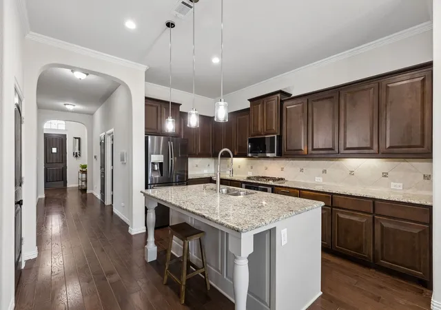 Photo 2 of Single family home for sale at 200 Gill Point Ln, Aledo, TX 76008 | MLS# 21376675 | Listing updated on 2026-10-05