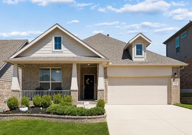 Photo 1 of Single family home for sale at 2316 Mockingbird Ct, Justin, TX 76247 | MLS# 21376008 | Listing updated on 2026-10-07