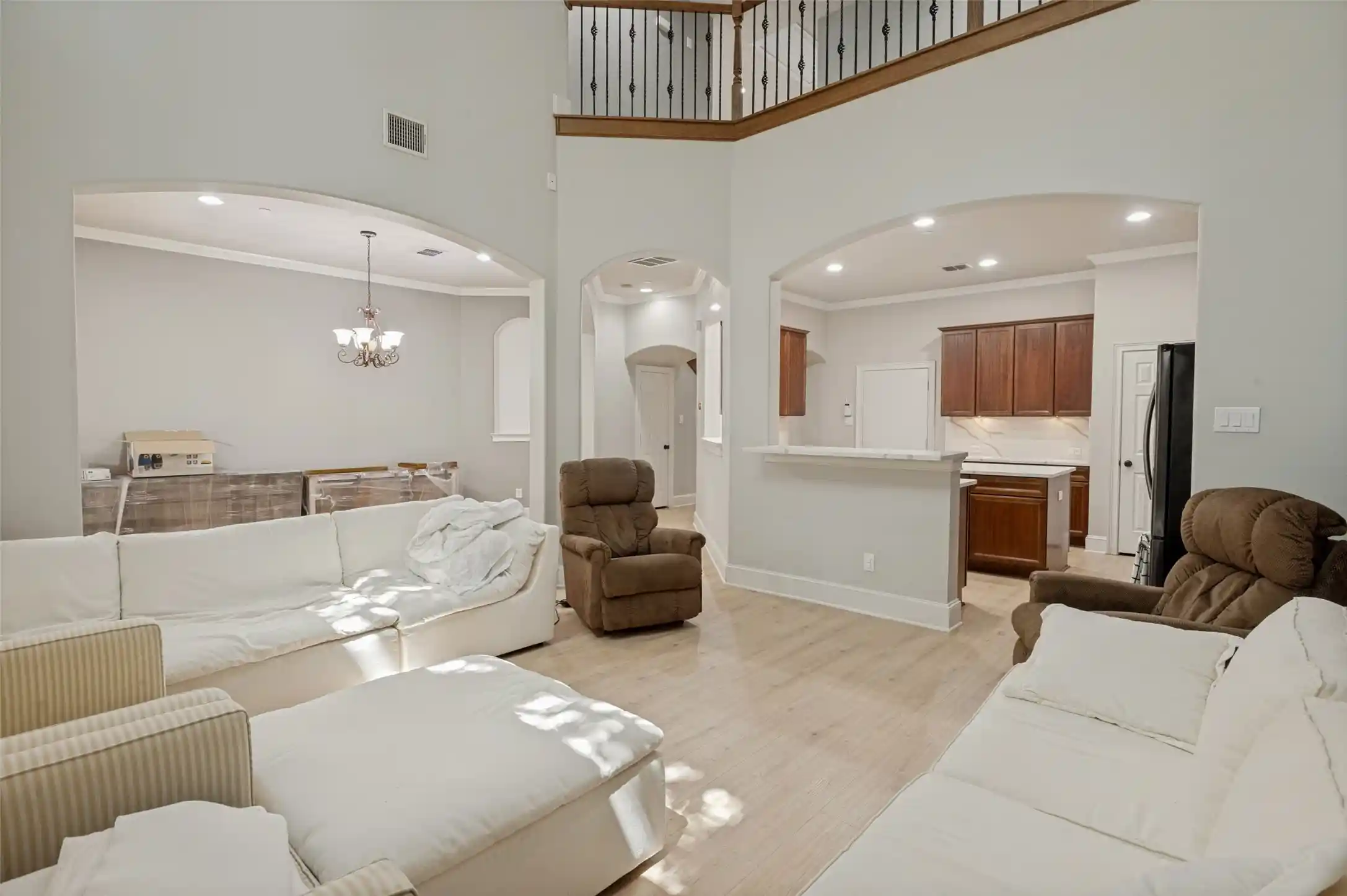 Listing Photo 2 - Condo for sale in 1600 Abrams Rd located at 1600 Abrams Rd, Dallas, TX 75214 - Unit #23