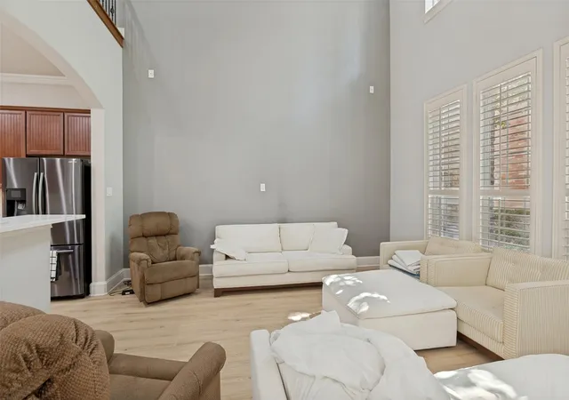 Listing Photo 4 - Condo for sale in building located at 1600 Abrams Rd, Dallas, TX 75214 - Unit #23
