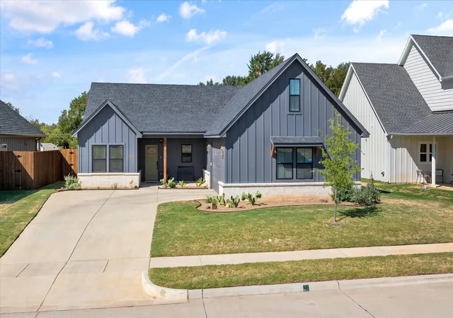 Photo 1 of Single family home for sale at 2040 Salina Cir, Granbury, TX 76048 | MLS# 21376507 | Listing updated on 2026-09-04