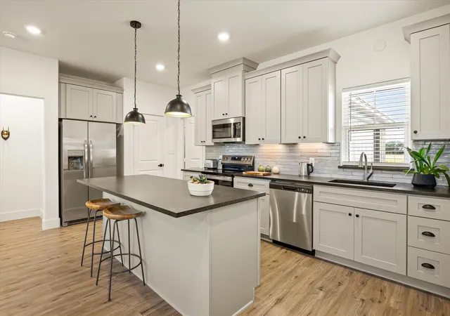 Photo 3 of Single family home for sale at 2040 Salina Cir, Granbury, TX 76048 | MLS# 21376507 | Listing updated on 2026-09-04