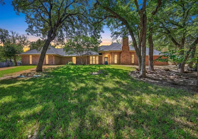 Photo 1 of Single family home for sale at 6501 Oakview Dr, Flower Mound, TX 75022 | MLS# 21365638 | Listing updated on 2026-10-08