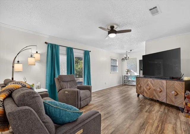 Photo 1 of Single family home for sale at 441 Nathan St, Burleson, TX 76028 | MLS# 21366823 | Listing updated on 2026-10-08