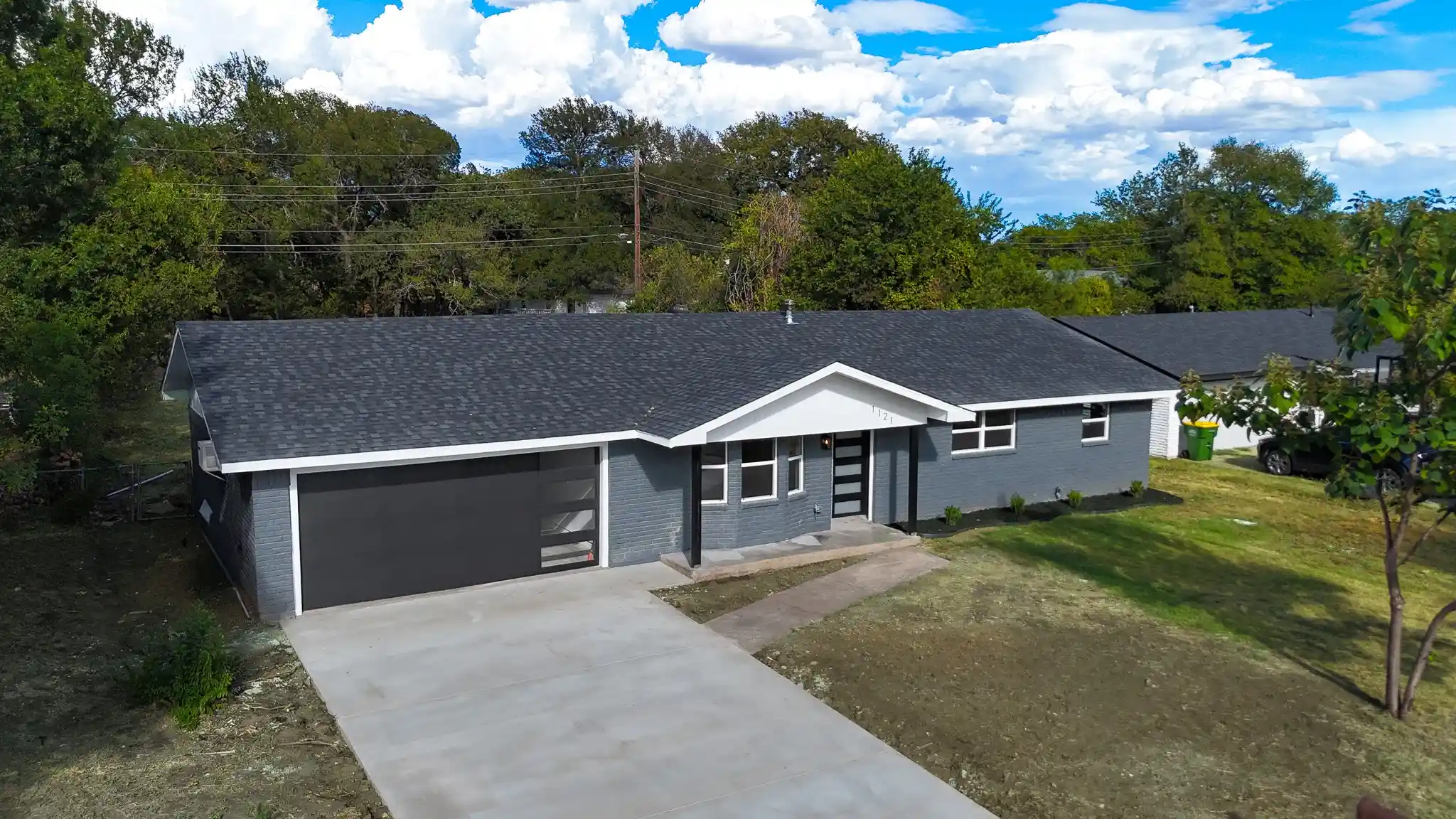 Photo 1 of Sale Pending at 1121 Victoria St, Waco, TX 76705 | MLS# 21377194 | Listing updated on 2026-10-29