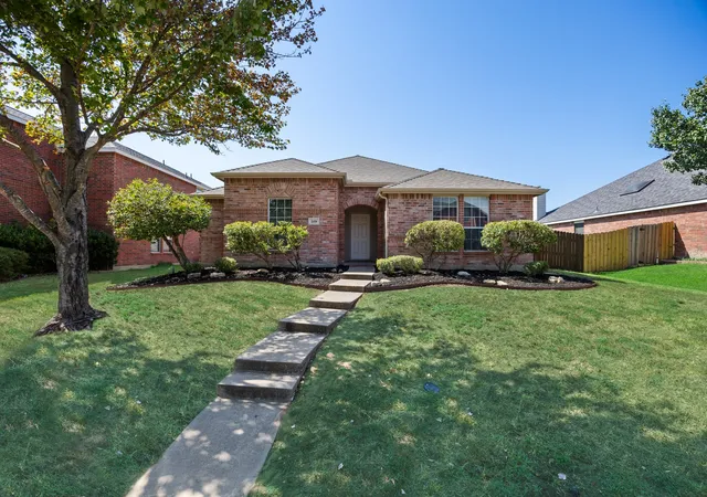 Photo 2 of Single family home for sale at 509 Rowdy Dr, Royse City, TX 75189 | MLS# 21375646 | Listing updated on 2026-09-20