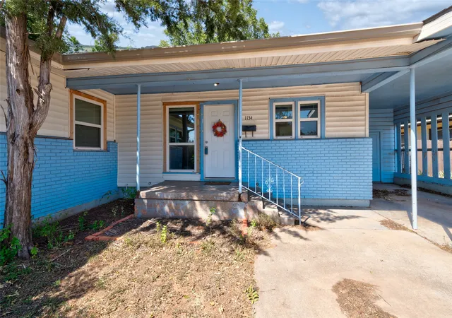 Photo 3 of Single family home for sale at 1134 S Pioneer Dr, Abilene, TX 79605 | MLS# 21373819 | Listing updated on 2026-09-30