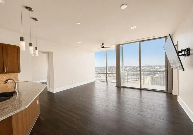 Photo 1 of Single family home for sale at 1301 Throckmorton St #1805, Fort Worth, TX 76102 | MLS# 21377258 | Listing updated on 2026-09-05