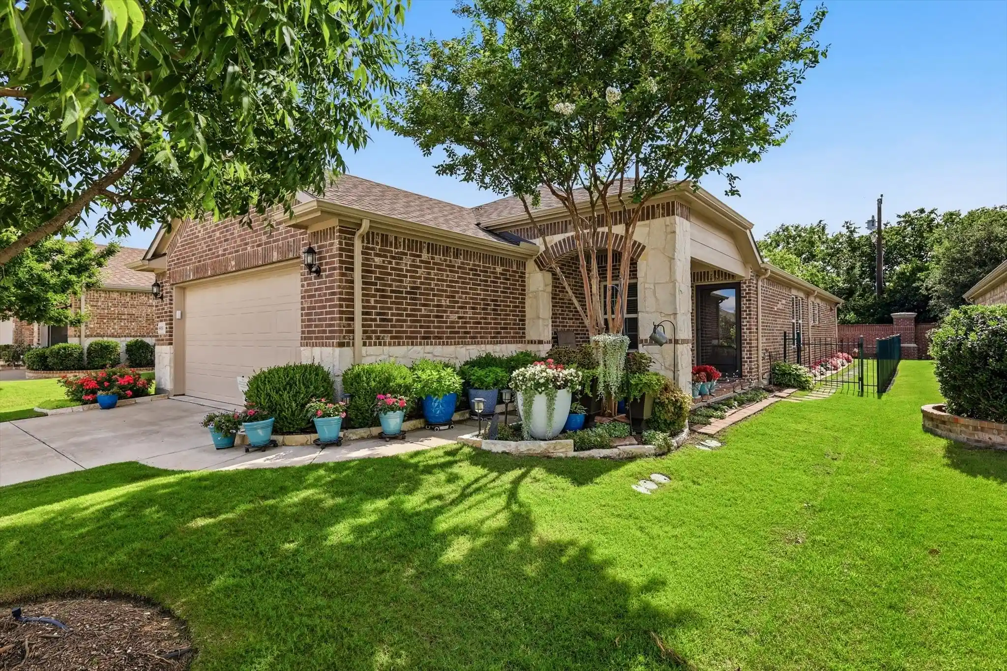 Photo 1 of Single family home for sale at 8915 Twin Pines Ln, Frisco, TX 75036 | MLS# 21377053 | Listing updated on 2026-10-24