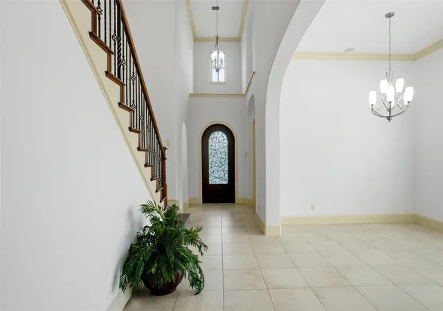 Photo 3 of Single family home for sale at 667 Creekway Dr, Irving, TX 75039 | MLS# 21368726 | Listing updated on 2026-09-05