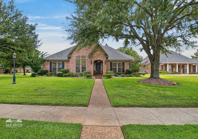 Photo 2 of Single family home for sale at 603 Strasbourg Cir, Shreveport, LA 71115 | MLS# 21376350 | Listing updated on 2026-10-05