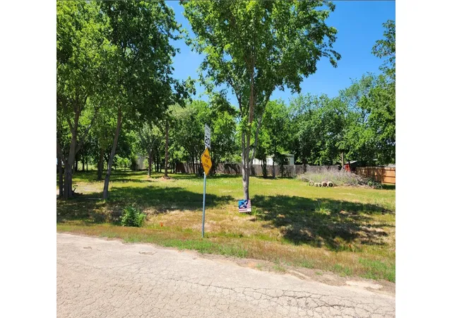 Photo 3 of Land for sale at 4251 Thousand Oaks Dr, Argyle, TX 76226 | MLS# 21377330 | Listing updated on 2026-09-04
