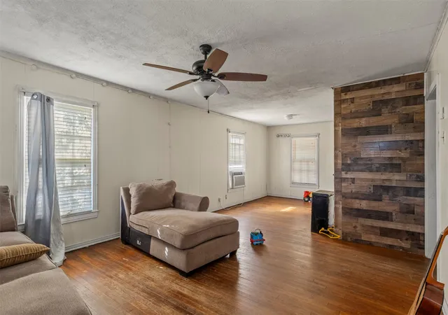 Photo 3 of Single family home for sale at 1301 E Ramsey Ave, Fort Worth, TX 76104 | MLS# 21375479 | Listing updated on 2026-09-04