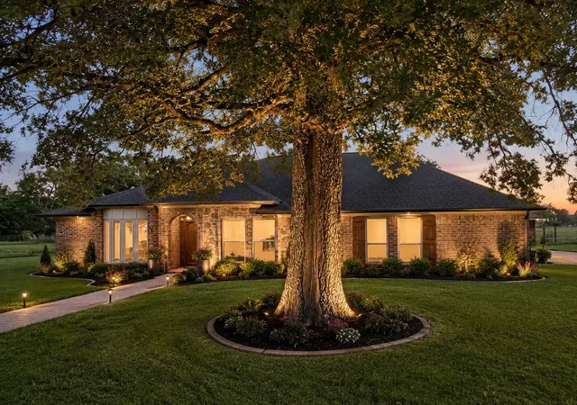 Photo 2 of Single family home for sale at 8076 Fm 35 Rd, Royse City, TX 75189 | MLS# 21374815 | Listing updated on 2026-09-23