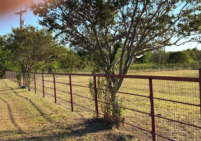 Photo 3 of Single family home for sale at 8076 Fm 35 Rd, Royse City, TX 75189 | MLS# 21374815 | Listing updated on 2026-09-23