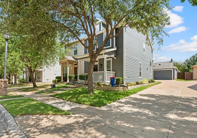 Photo 2 of Single family home for sale at 10616 Traymore Dr, Fort Worth, TX 76244 | MLS# 21376047 | Listing updated on 2026-10-07