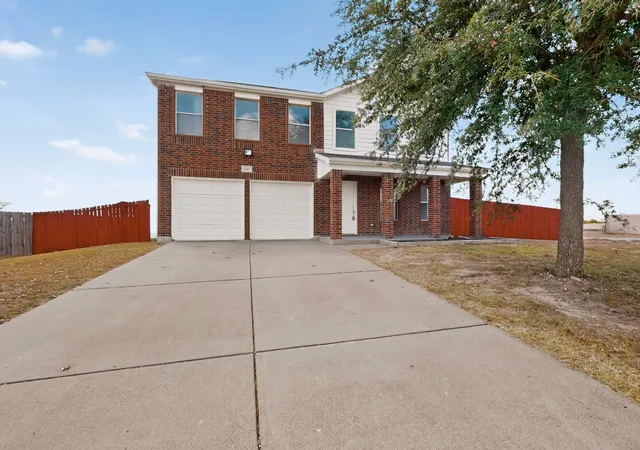 Photo 2 of Sale Pending at 1607 Harbor View Rd, Glenn Heights, TX 75154 | MLS# 21364709 | Listing updated on 2026-09-23