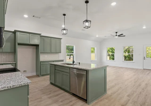 Photo 3 of Single family home for sale at 101 N Oak St, Ector, TX 75439 | MLS# 21375447 | Listing updated on 2026-09-19