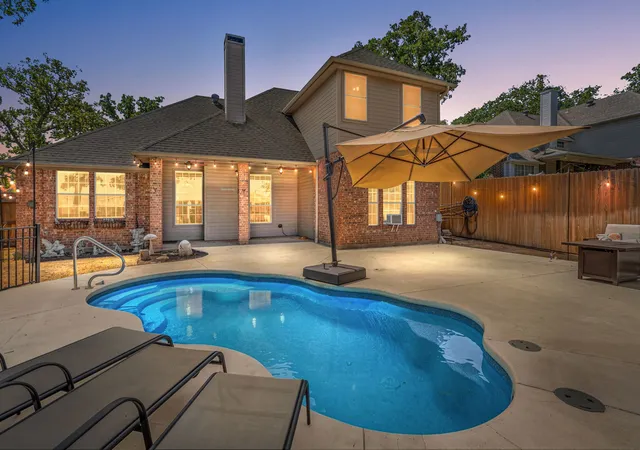 Photo 2 of Single family home for sale at 1429 Wilderness St, Denton, TX 76205 | MLS# 21376394 | Listing updated on 2026-09-04