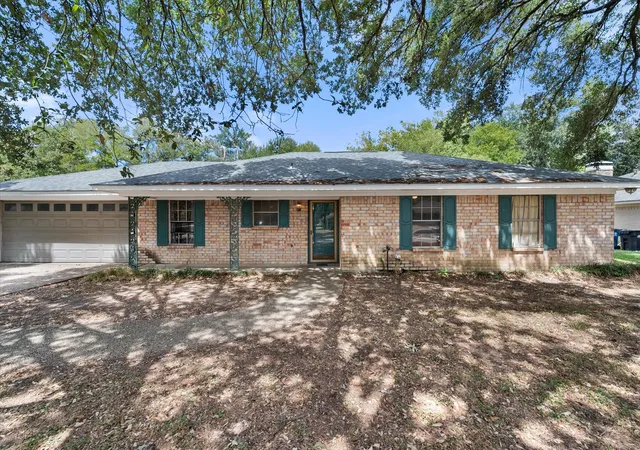 Photo 1 of Single family home for sale at 316 Fairmont Ave, Corsicana, TX 75110 | MLS# 21376340 | Listing updated on 2026-09-03