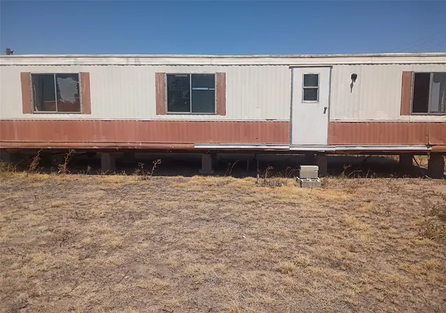 Photo 1 of Manufactured home for sale at 516 Ne Ave G, Hamlin, TX 79520 | MLS# 21377149 | Listing updated on 2026-09-04